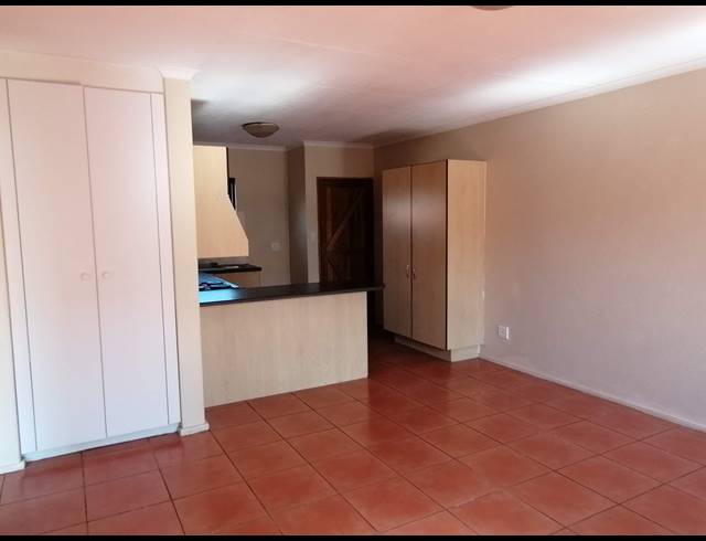 2 BEDROOM SIMPLEX RENTED IN MEYERSDAL